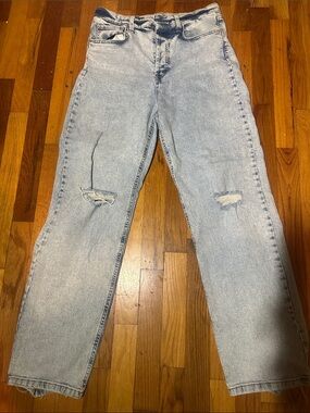 Light Blue Distressed Women’s Jeans